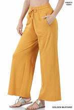 Load image into Gallery viewer, FRENCH TERRY DRAWSTRING WAIST RAW EDGE HEM PANTS