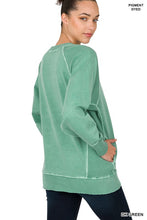 Load image into Gallery viewer, PIGMENT DYED FRENCH TERRY PULLOVER WITH POCKETS
